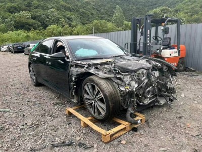 金华市事故车21年奥迪A6L事故车2.0自动档-现停放于浙江杭州市