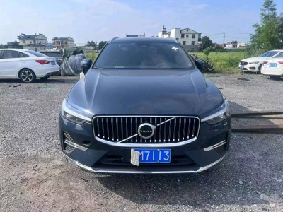 南昌市泡水车23年沃尔沃XC60泡水车2.0自动档