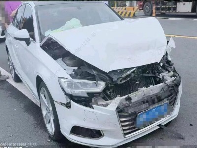 宁波市事故车18年奥迪A3事故车1.4自动档-现停放于浙江宁波市