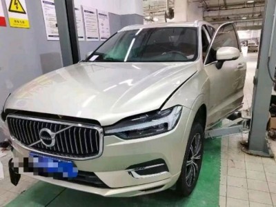 郑州市事故车21年沃尔沃XC60事故车2.0自动档-现停放于江苏无锡市