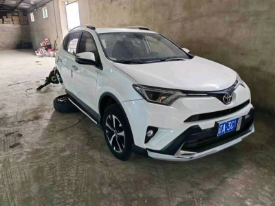 沈阳市事故车17年丰田RAV4荣放事故车2自动档-现停放于辽宁沈阳市