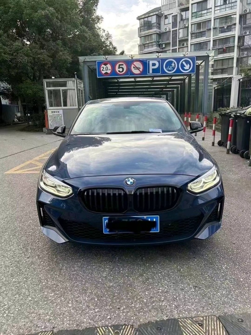 连云港抵押车2022-04宝马1系抵押车1.5L