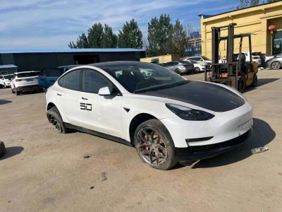 荷泽市22年特斯拉MODEL 3中型车