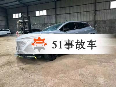 济南市事故车21年长安UNI事故车1.5自动档-现停放于山东济南市